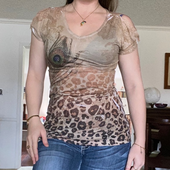 🛍 Cold shoulder leopard embellished v neck tunic top - Picture 2 of 5